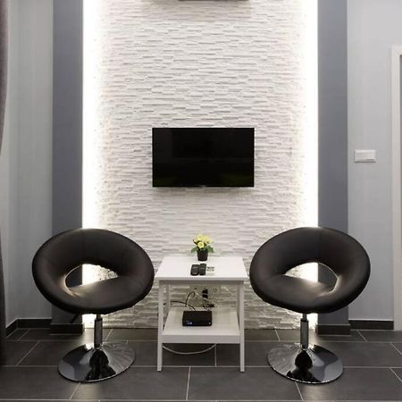 Premium Apartment By Hi5 - Central 1 Bedroom Budapest Extérieur photo
