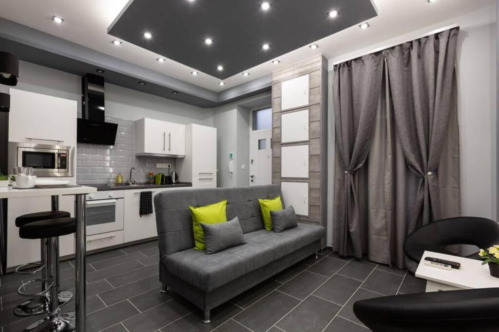 Premium Apartment By Hi5 - Central 1 Bedroom Budapest Extérieur photo