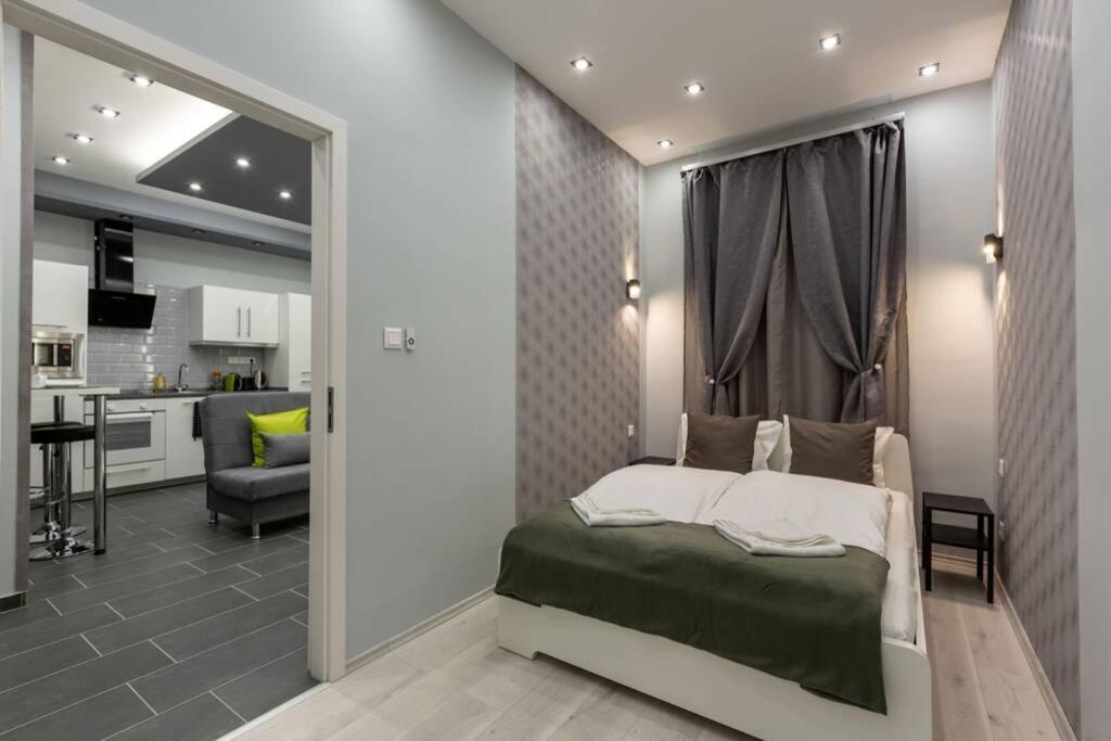 Premium Apartment By Hi5 - Central 1 Bedroom Budapest Extérieur photo